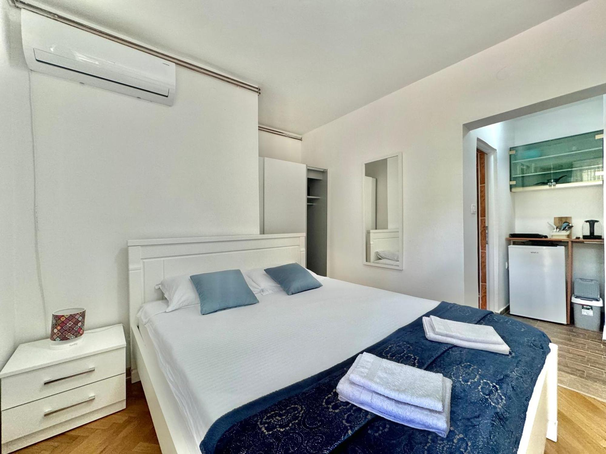 For-A Apartmani Бечичи Экстерьер фото